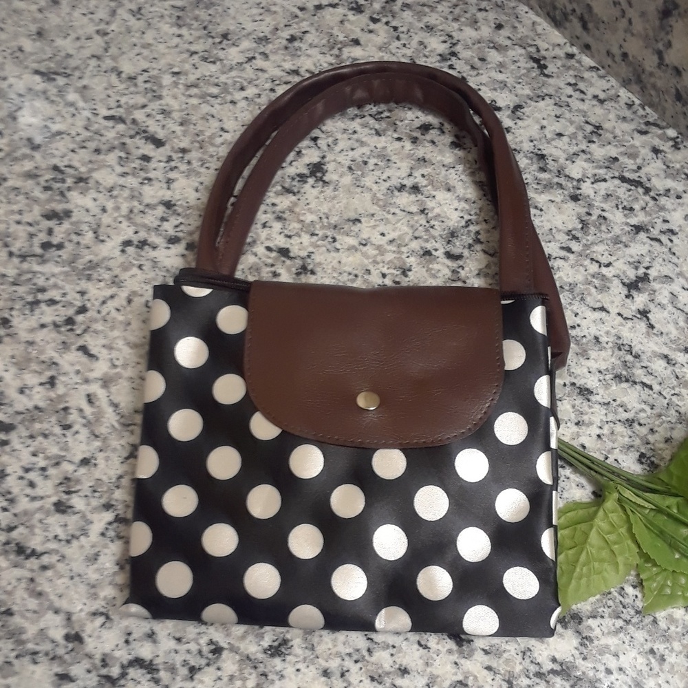 Foldable Multipurpose Travel Tote bag - Picture 8 of 8